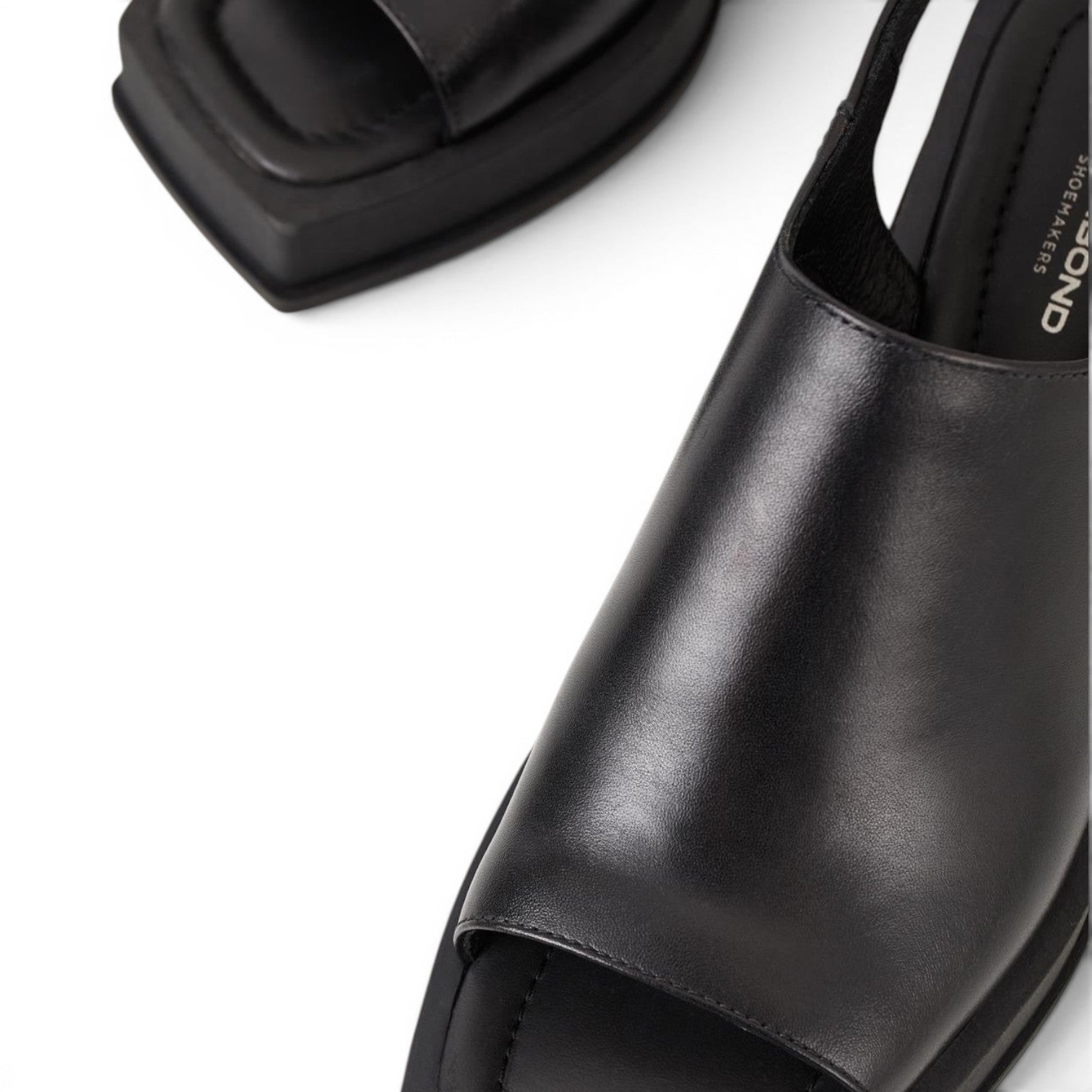 Vagabond 5537-101-20 - Must