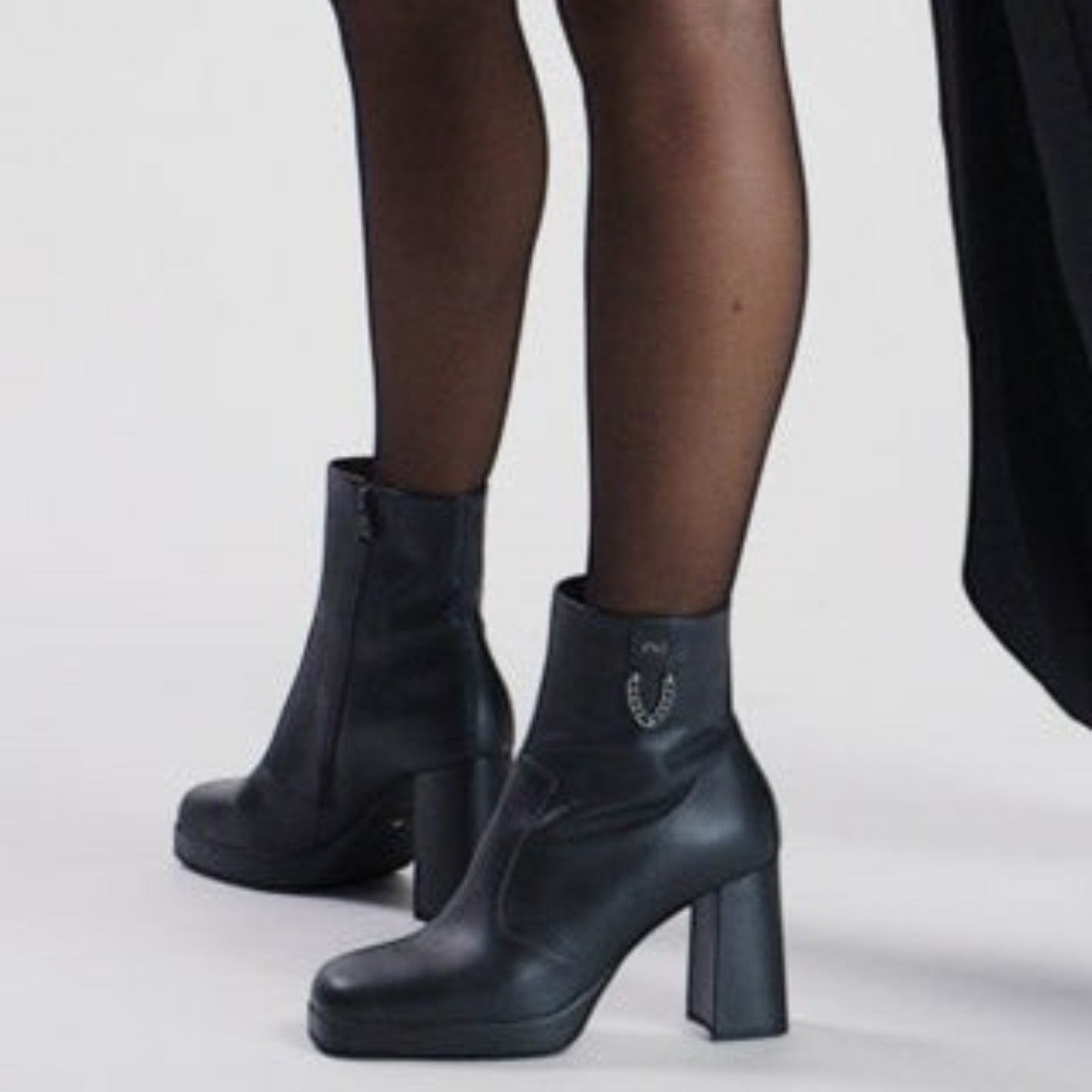 Nero Giardini I410905D - Must