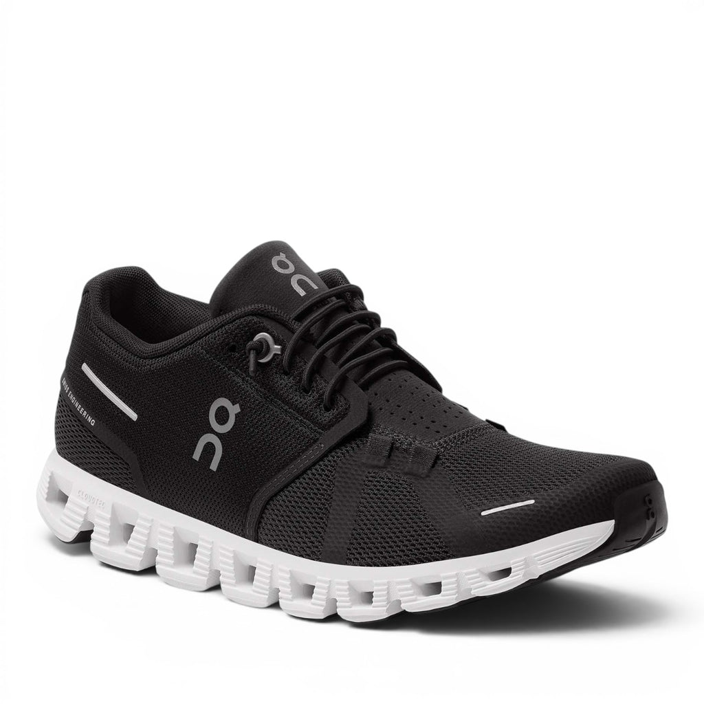 ON Cloud 59.98904 - Must/Valge
