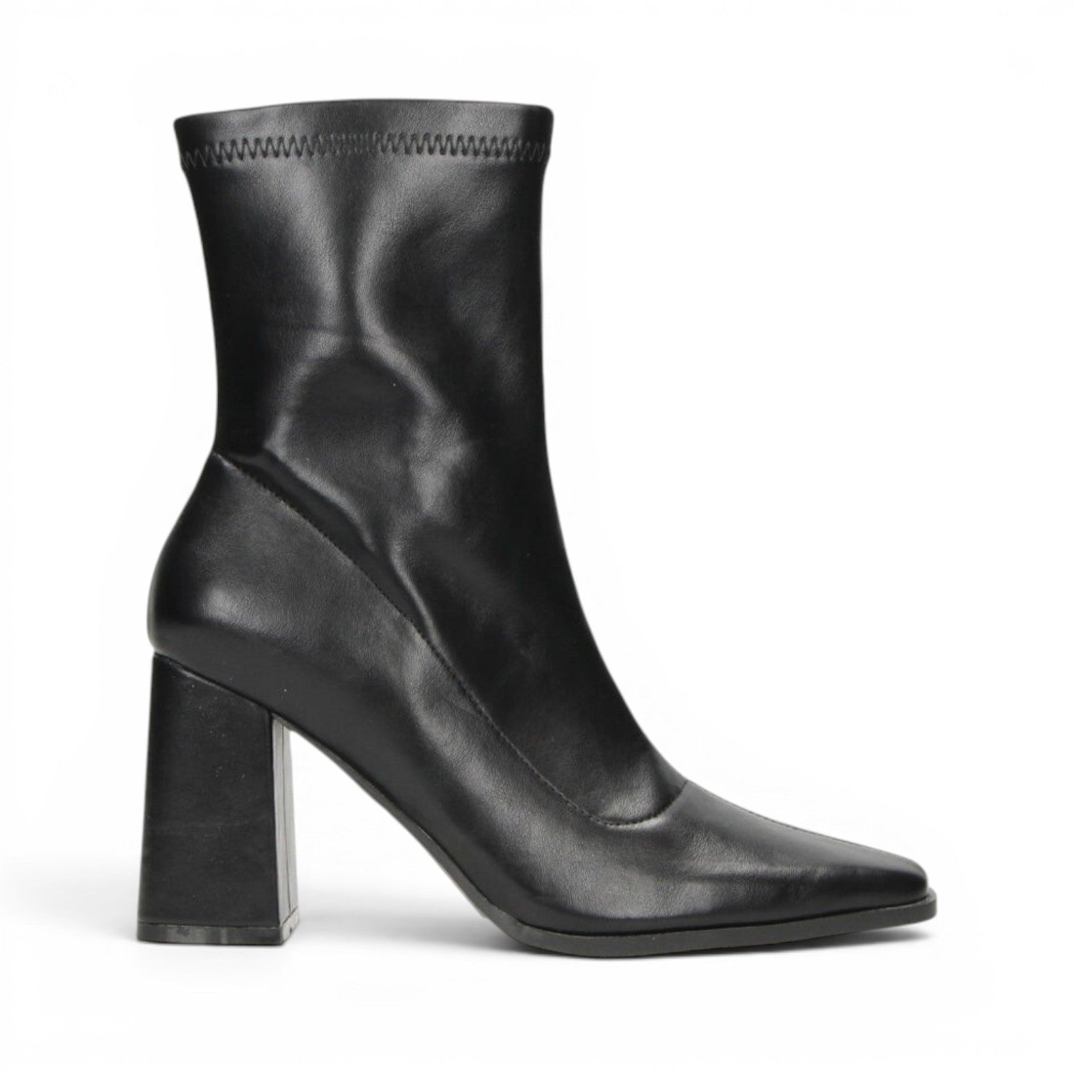 Claudia Ghizzani 2DD0111401 - Must