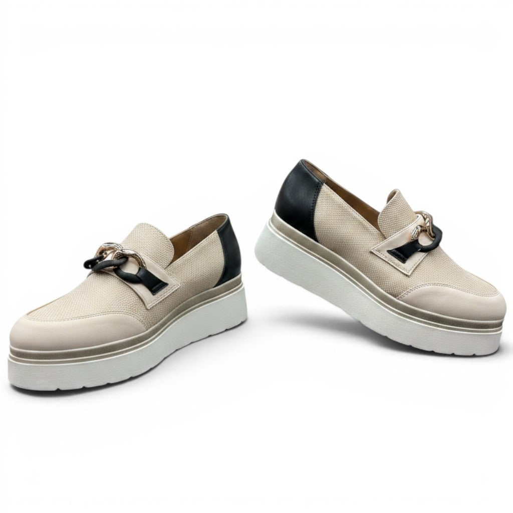 My Store beige and black Italian loafers with chain detail, made of synthetic and textile with leather insole.