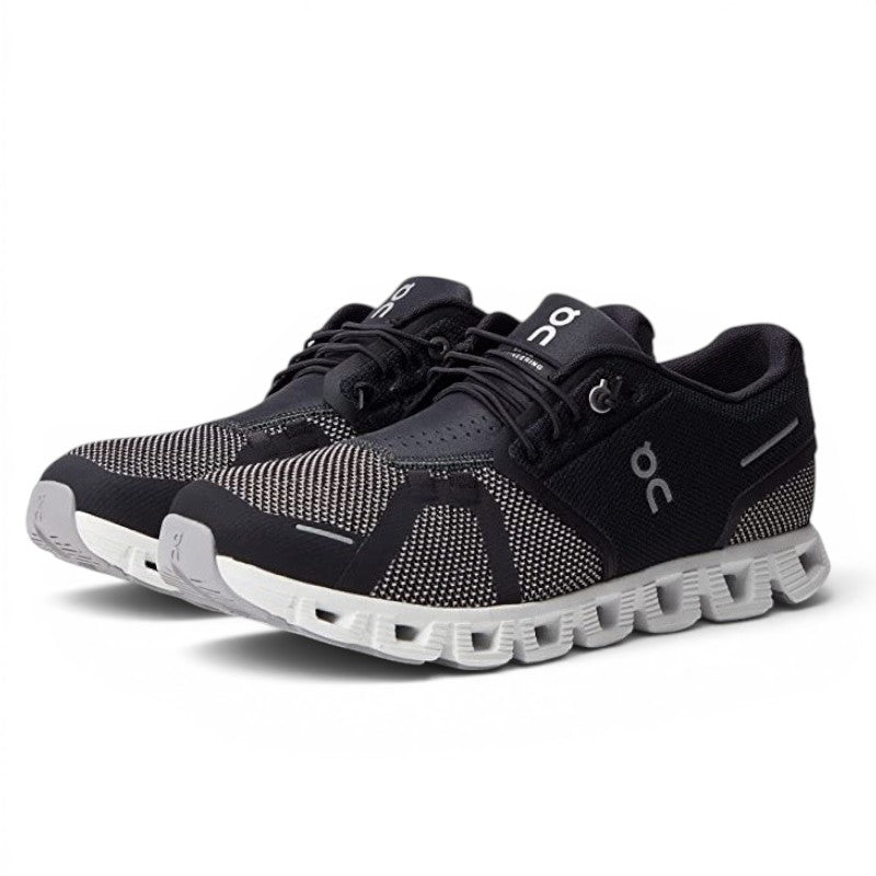 My Store ON Cloud 5 black sneakers with white soles and quick-lace system. Made with recycled polyester.