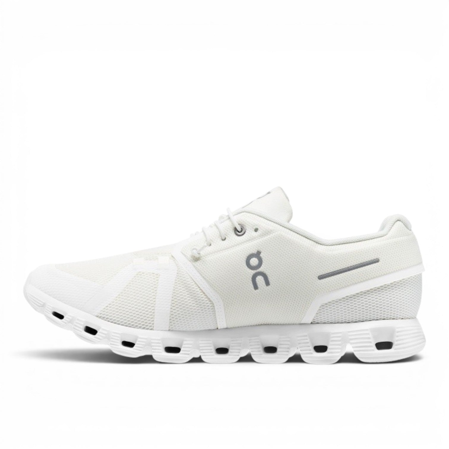 My Store white mesh Cloud 5 sneakers with quick-lace system and signature CloudTec sole.
