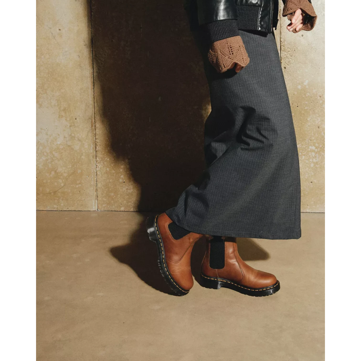 My Store Dr. Martens 2976 Leonore faux fur-lined Chelsea boots in brown leather with elasticated sides.