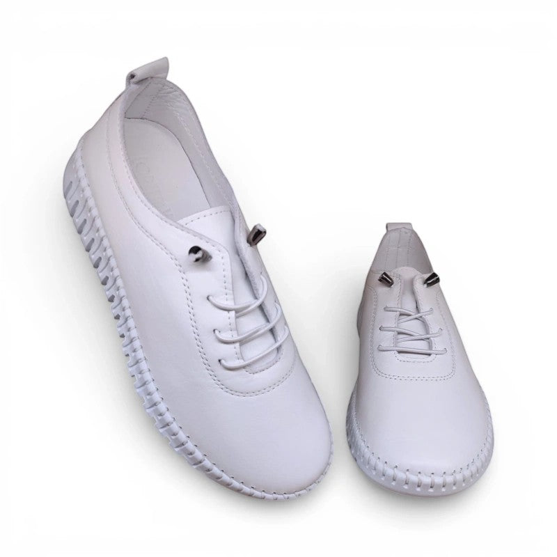 My Store Loretta Vitale E4000 white leather casual shoes with decorative stitching and laces.
