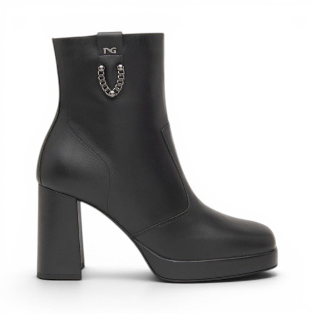 My Store Nero Giardini black leather ankle boots with a 9cm block heel, platform sole, and decorative chain detail.