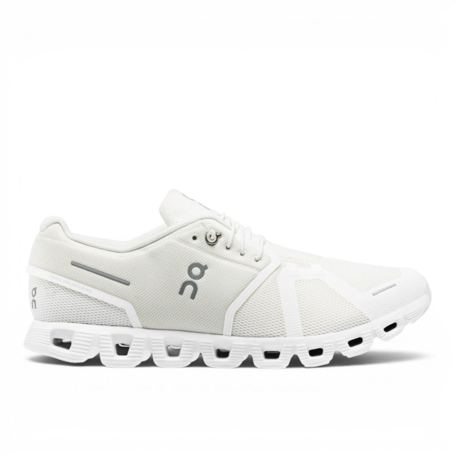 My Store white recycled polyester mesh On Cloud 5 running shoes with quick-lace system and CloudTec sole.