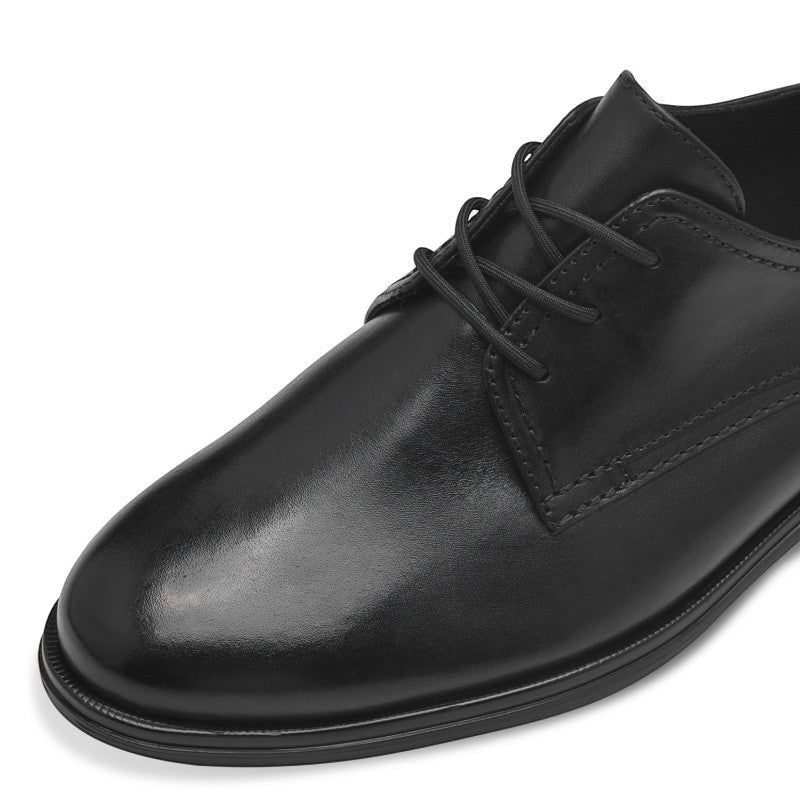 My Store Tamaris black leather lace-up shoes with a pointed toe and rubber sole.