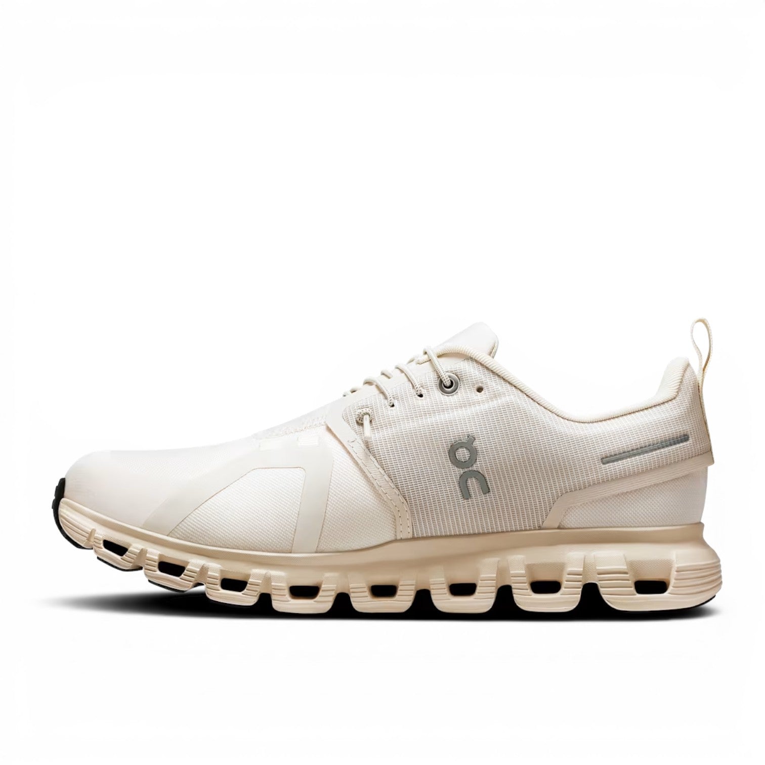 ShoeShop ON Cloud 6 Waterproof running shoe in off-white recycled polyester with Speedboard technology and Zero-Gravity CloudTec cushioning.