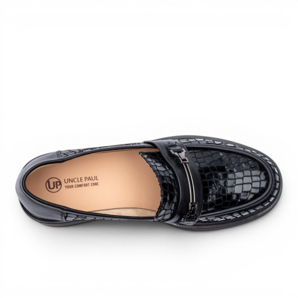 ShoeShop black shiny crocodile-effect leather loafers with metal buckle detail and 3.5cm block heel.