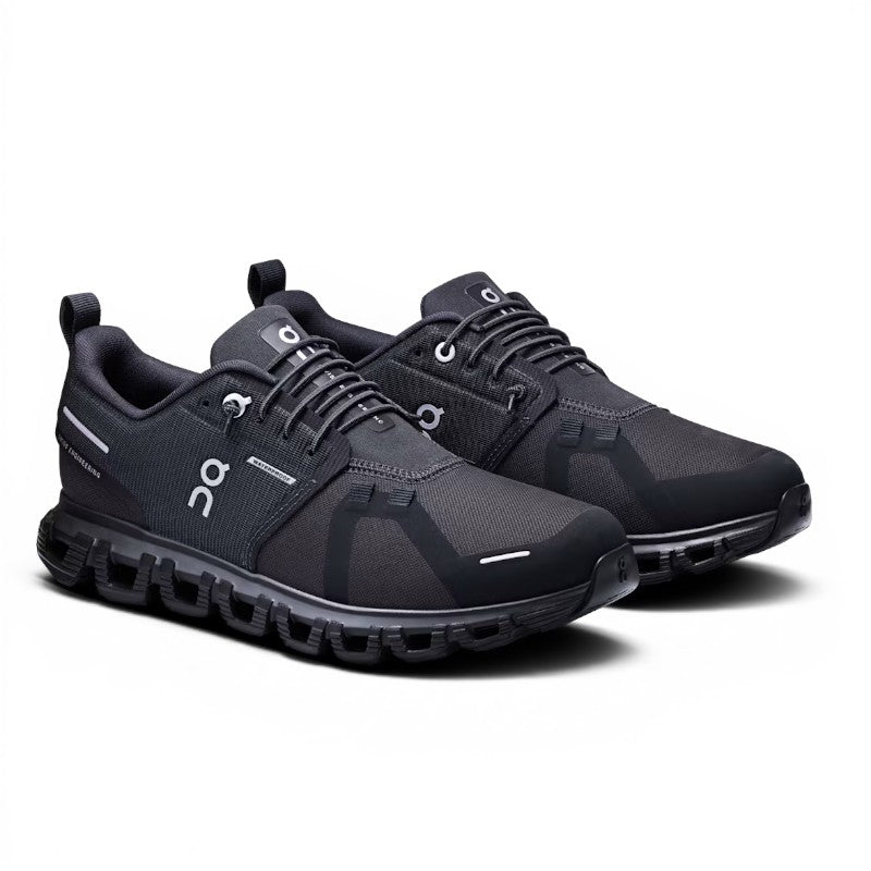 ShoeShop black waterproof running shoes with CloudTec cushioning and Speedboard plate. Made from recycled polyester.