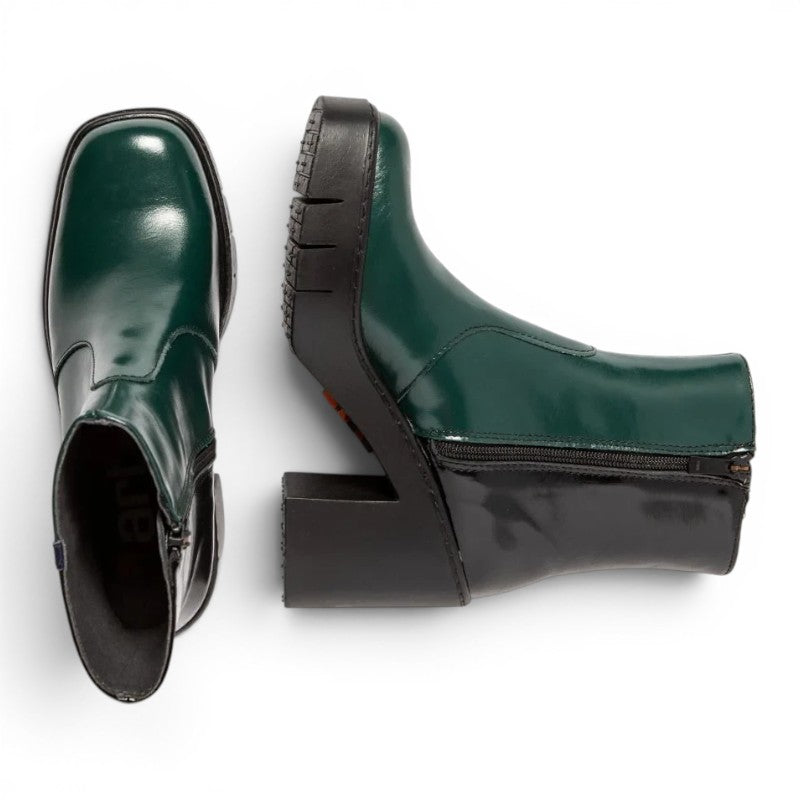 ShoeShop dark green leather ankle boots with a 9cm block heel and side zipper. Features a patent leather toe.
