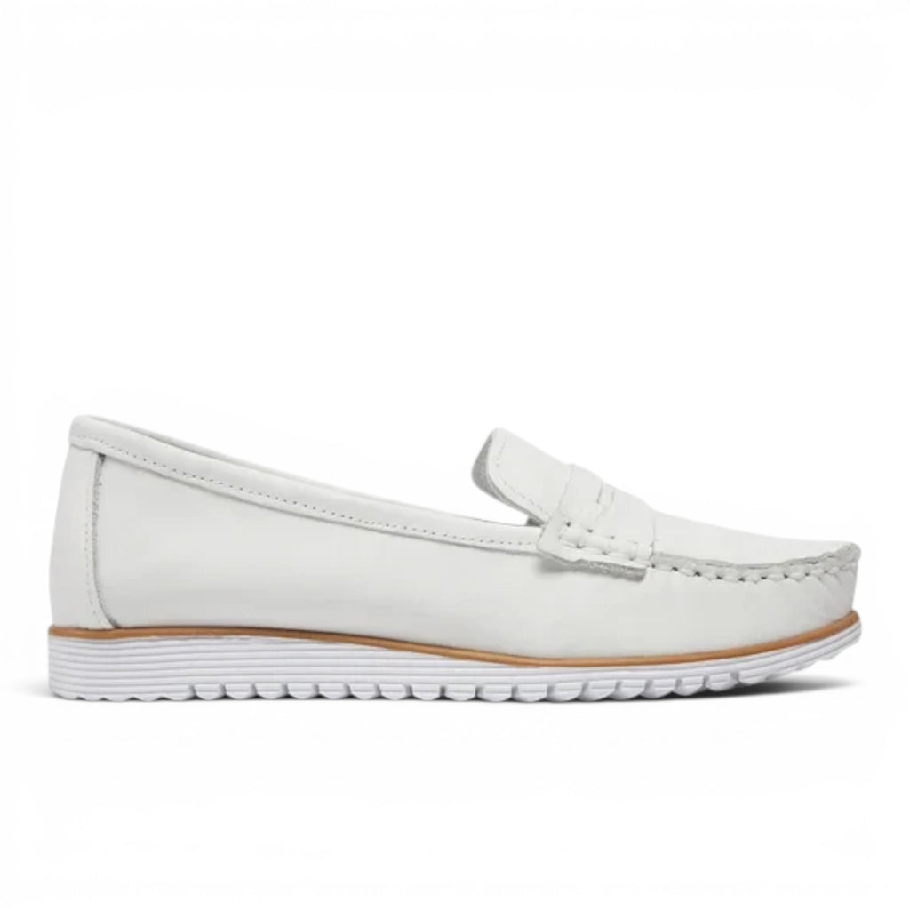 ShoeShop Loretta Vitale 4001 white leather loafers with a rubber sole.