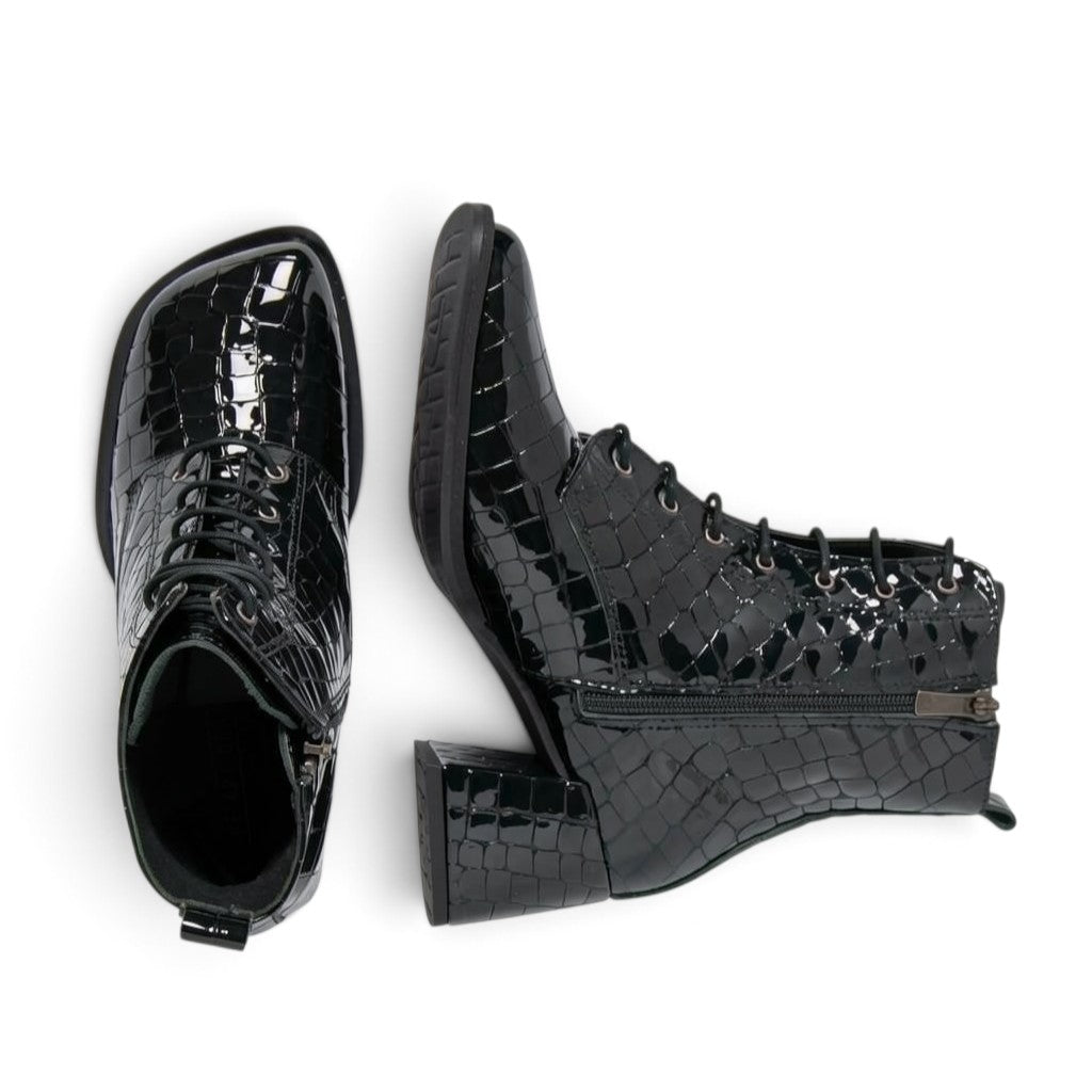 ShoeShop ART 1738 Verona black patent leather lace-up ankle boots with crocodile texture and block heel.