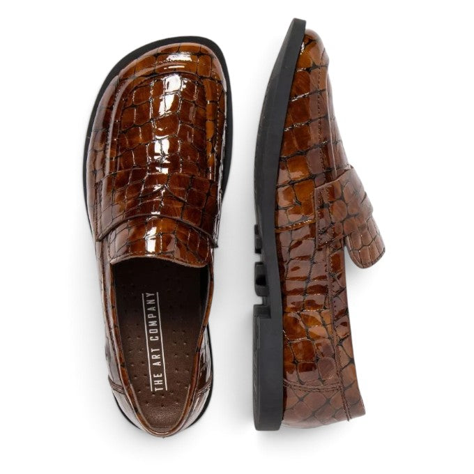 ShoeShop ART 2120 Siena brown patent leather loafers with a crocodile-embossed texture and durable TPU sole.
