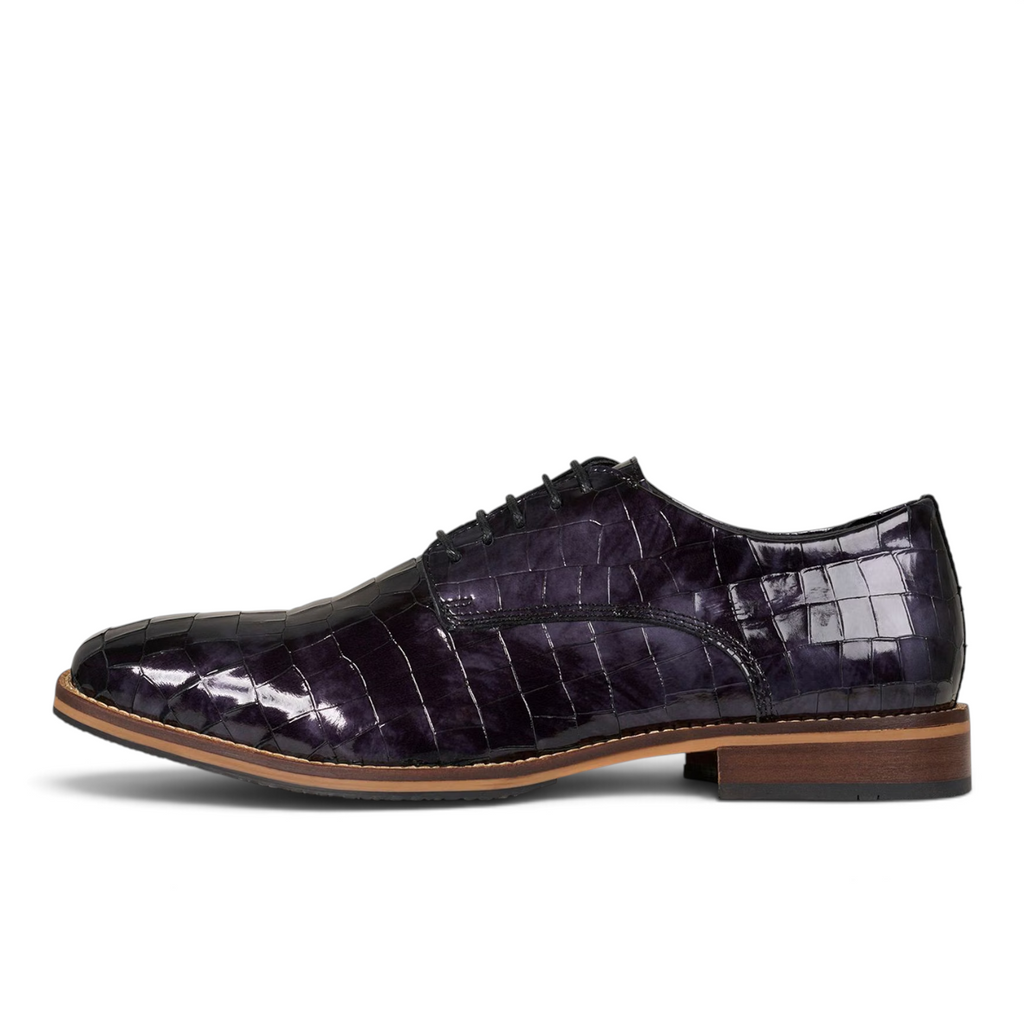 ShoeShop Bullboxer black leather dress shoe with a glossy crocodile-embossed texture and a stacked wooden heel.