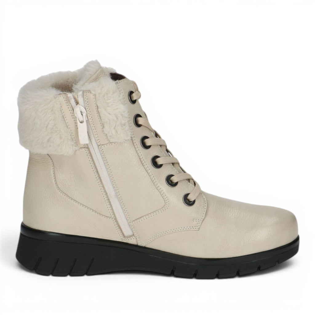 ShoeShop Caprice beige leather lace-up ankle boots with faux fur collar and side zipper on a black lug sole