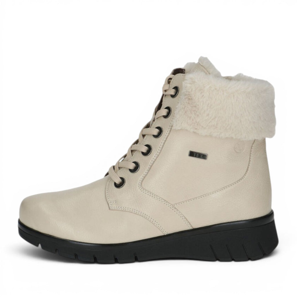 ShoeShop Caprice beige leather lace-up winter boots with faux fur collar and black lug sole.