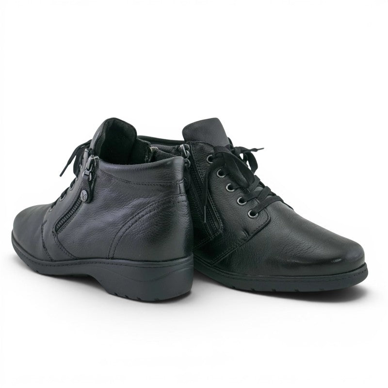 ShoeShop Caprice black leather ankle boots with side zippers and lace-up closure for a comfortable everyday fit.