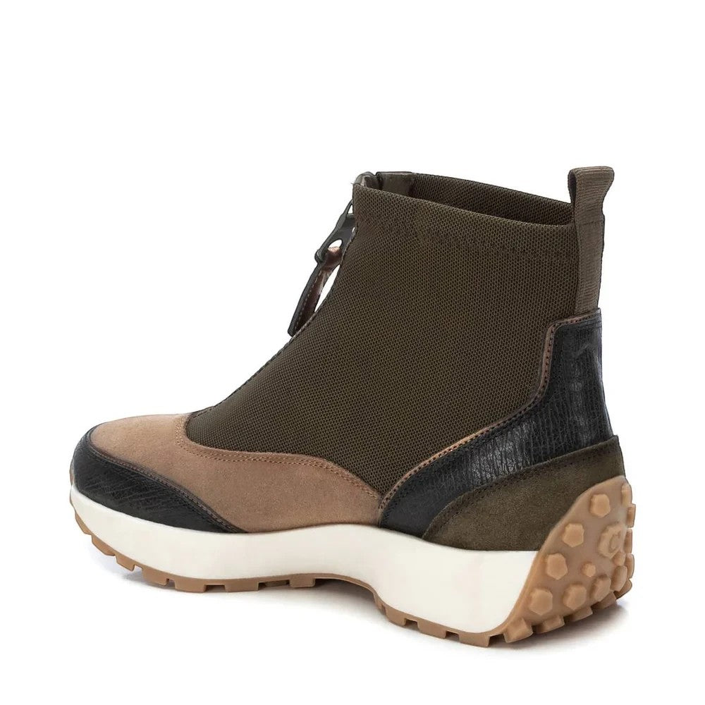 ShoeShop Carmela 161204 olive green and brown ankle boots with a front zipper, textured panels, and a lug sole.