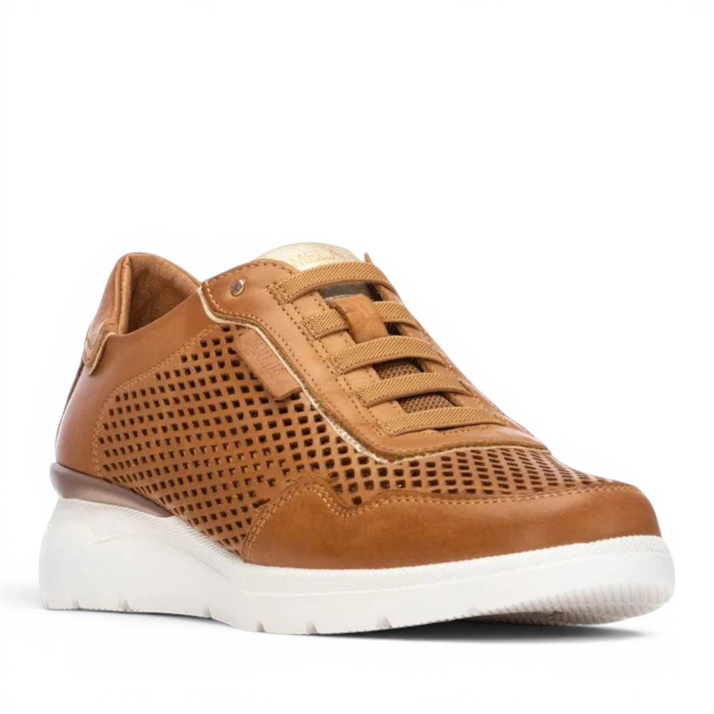ShoeShop Carmela 163211 tan leather sneakers with perforated side panels and a chunky white platform sole.