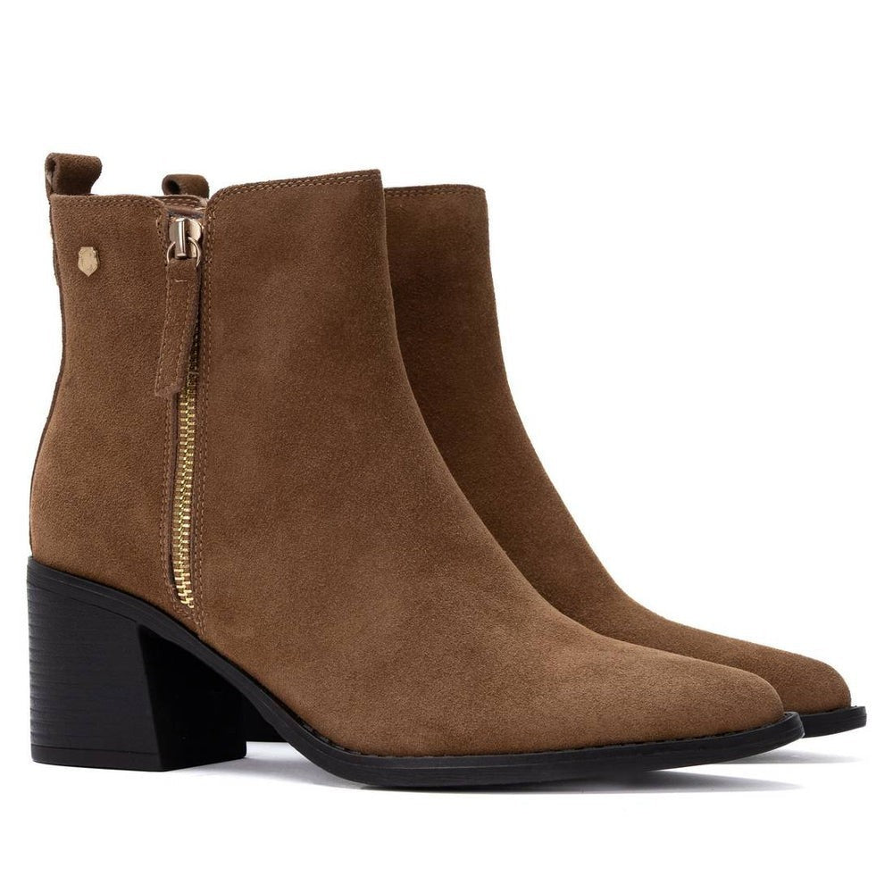 ShoeShop Carmela brown suede ankle boots with side zipper and block heel