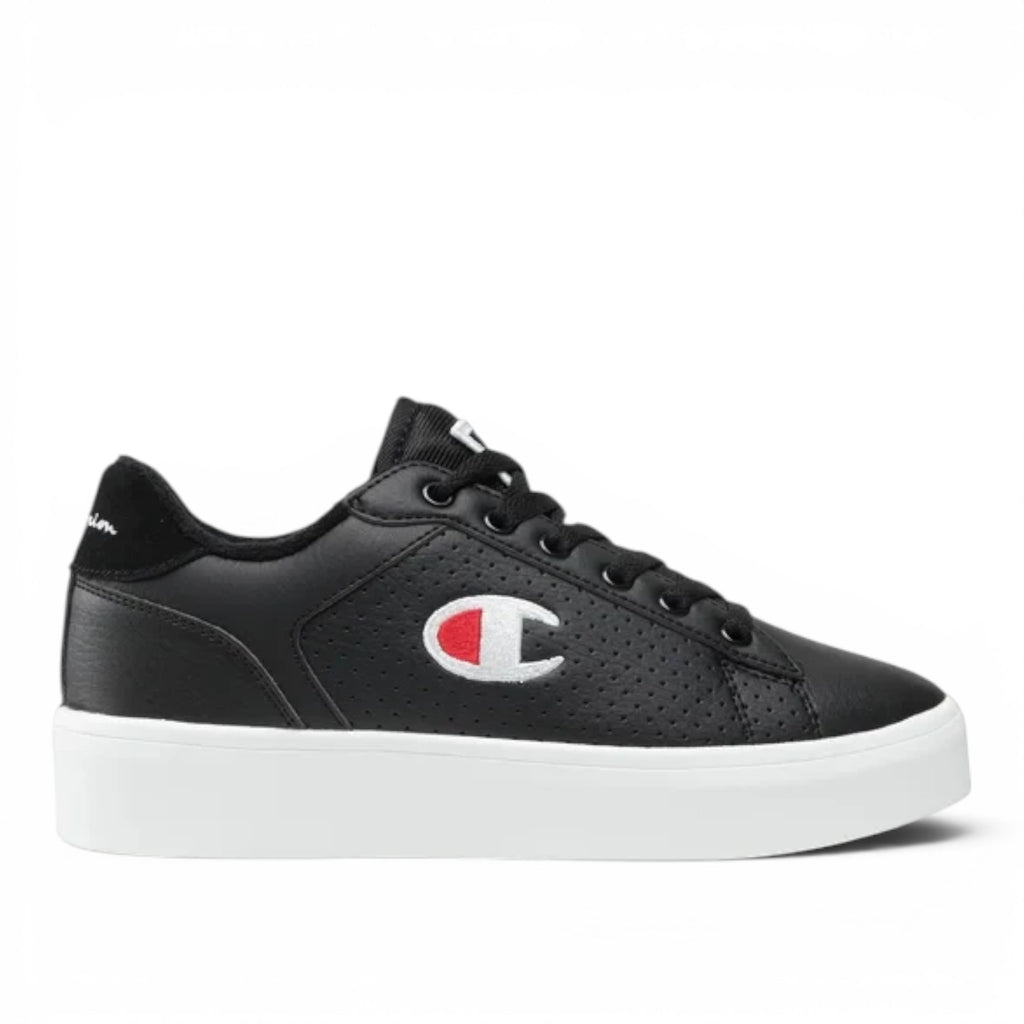 ShoeShop Champion S11177 black low-top sneakers with perforated side panels and iconic red and white logo