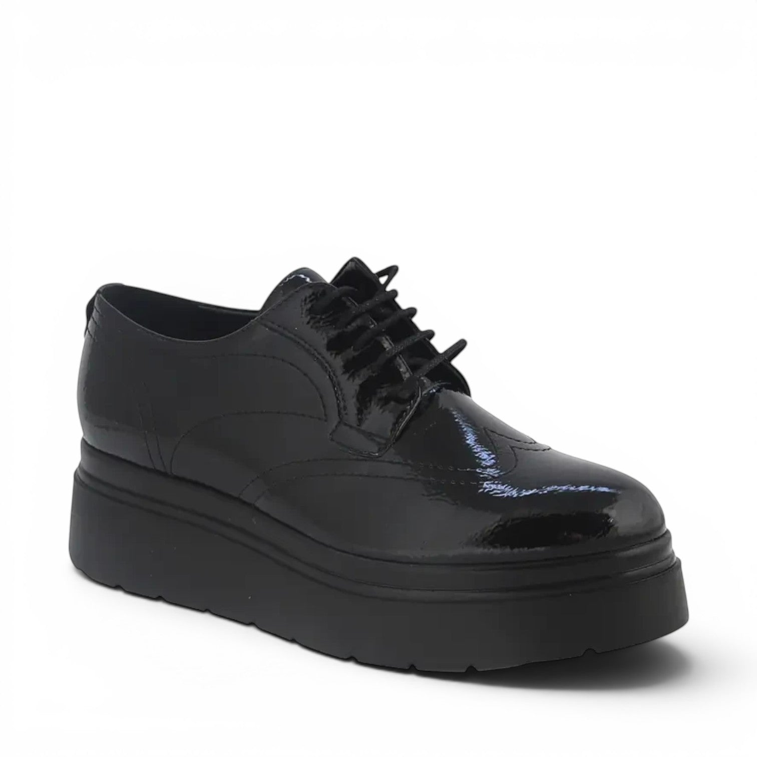 ShoeShop Comart 2C5319 black patent leather lace-up platform brogue shoes with a thick rubber sole.