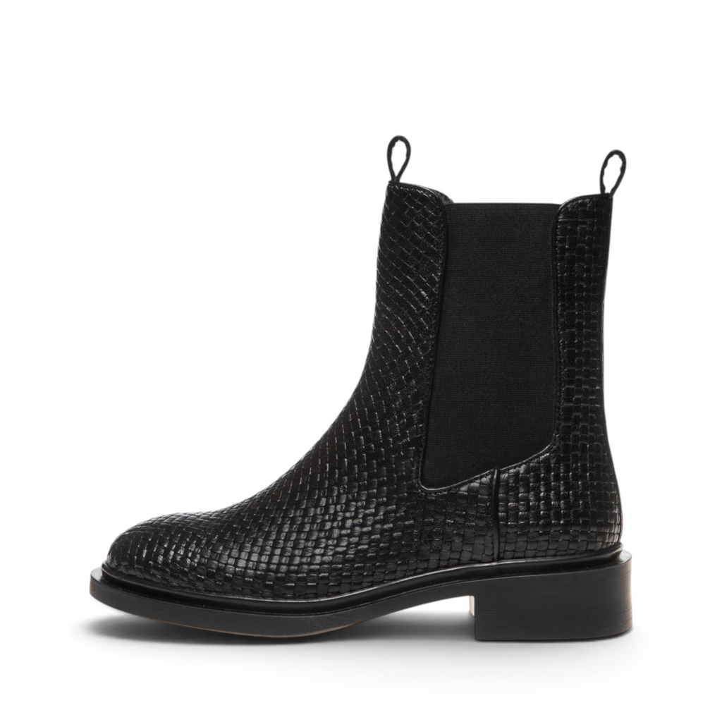ShoeShop Copenhagen CS8278 black leather Chelsea boots with a woven texture and elastic side panels