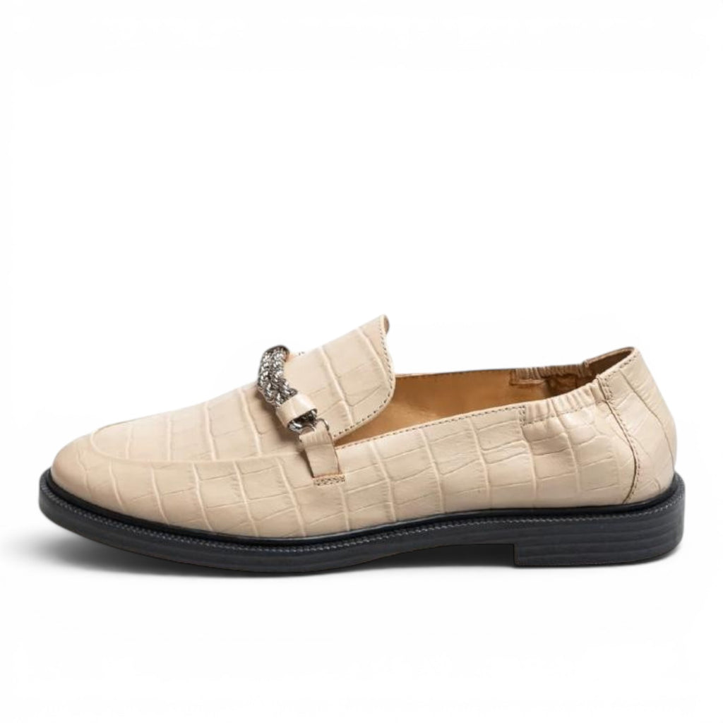 ShoeShop Copenhagen CS7966 beige crocodile-embossed leather loafers with a decorative silver chain detail