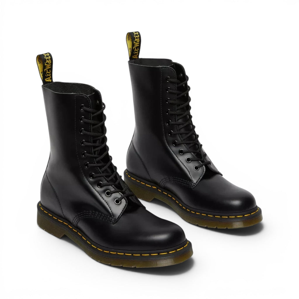 ShoeShop Dr. Martens 11857001 black patent leather lace-up boots with iconic yellow stitching and heel loop