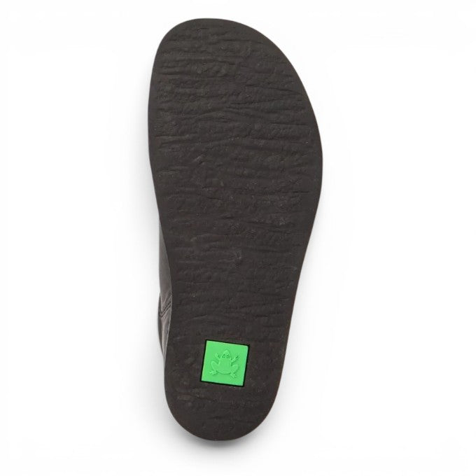 ShoeShop El Naturalista 5910 black shoe sole with a signature green frog logo detail