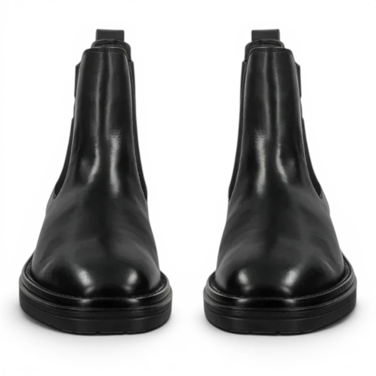 ShoeShop GANT Boggar black leather Chelsea boots with elastic side panels and a durable rubber lug sole.
