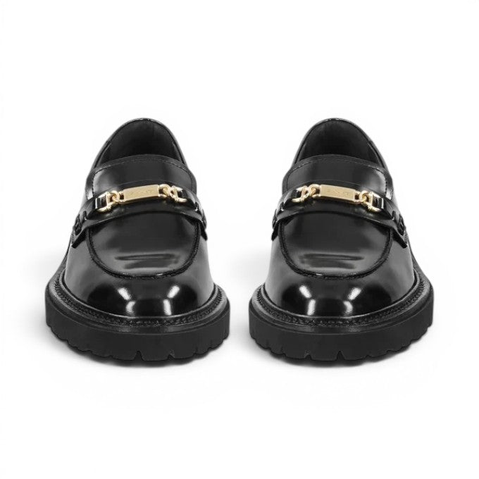 ShoeShop GANT Ivyhill black patent leather loafers with gold-tone metal hardware and chunky EVA lug soles.