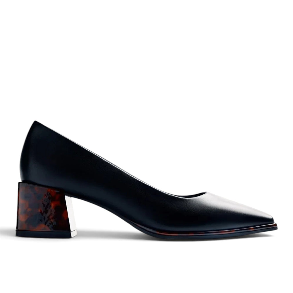 ShoeShop Gioseppo black leather pumps with a distinctive tortoiseshell block heel for an elegant look.