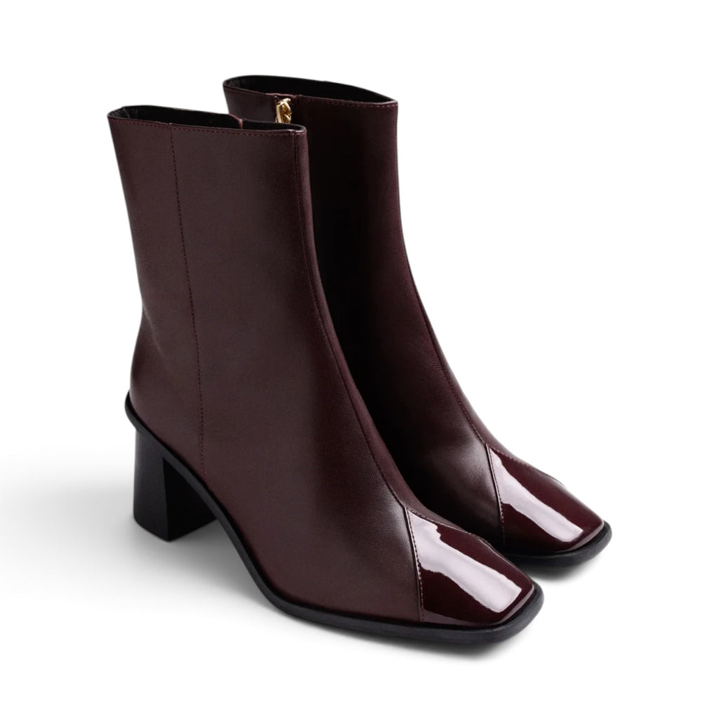 ShoeShop Gioseppo burgundy leather ankle boots with patent leather toe caps and a 7cm block heel.