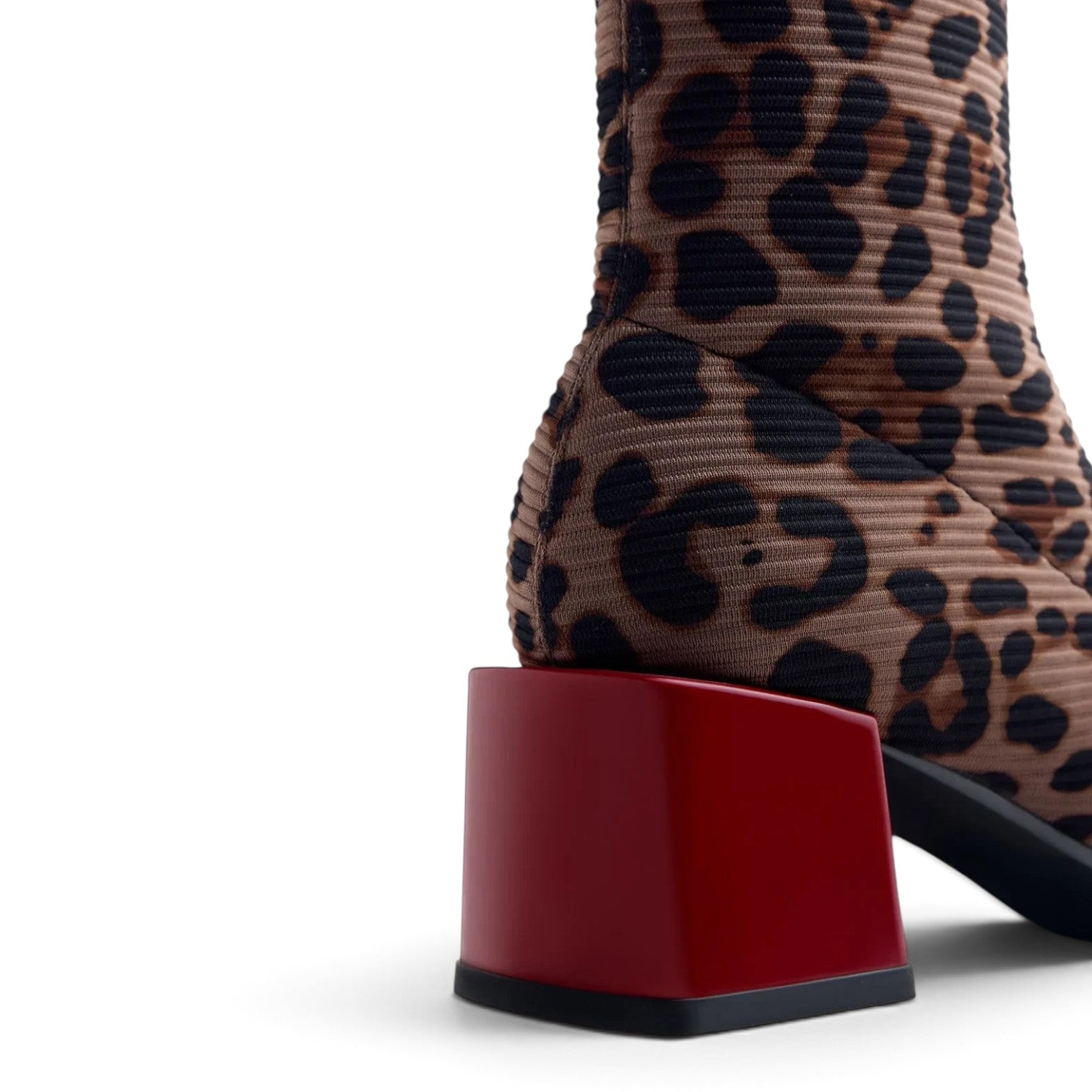 ShoeShop Gioseppo 80683 ankle boot featuring a leopard print fabric upper and a bold red block heel