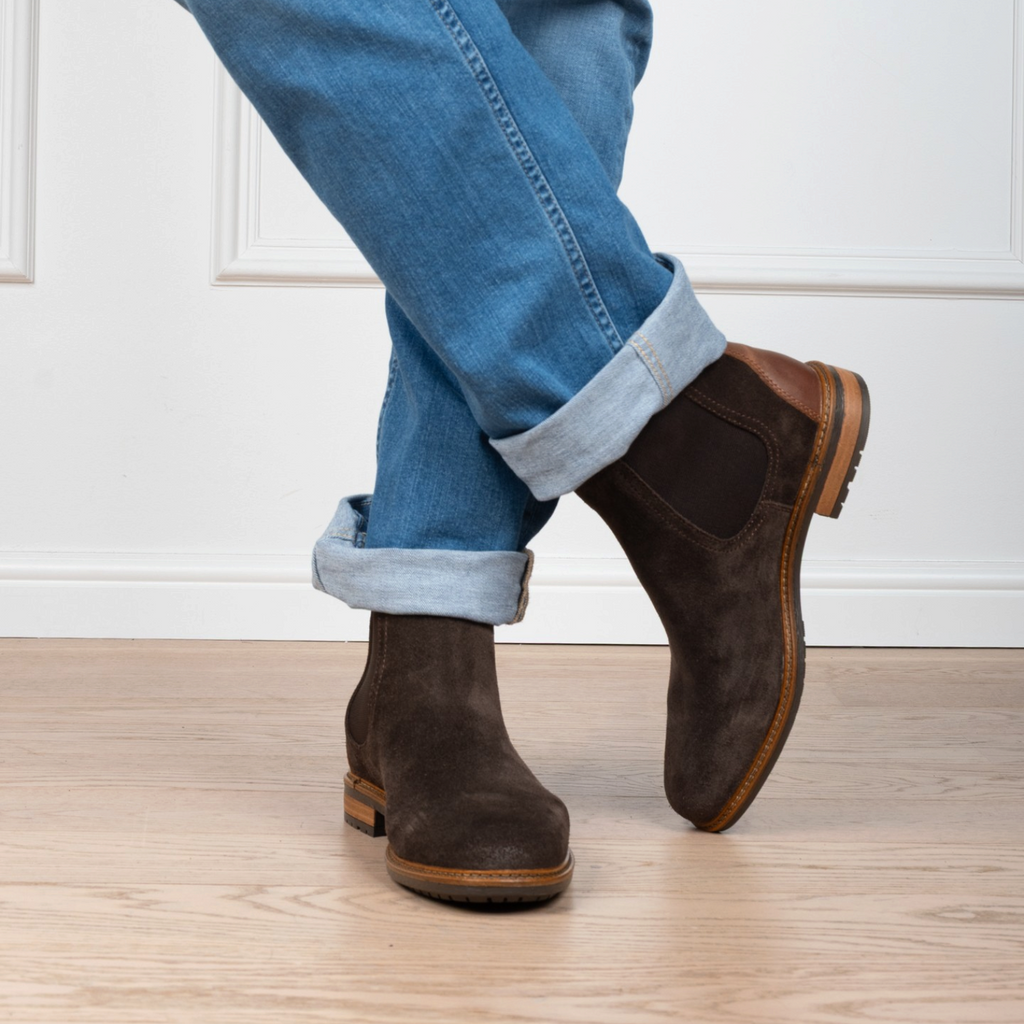 ShoeShop JONI-11 dark brown suede chelsea boots worn with cuffed blue jeans