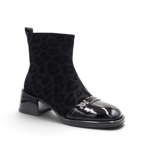 ShoeShop Loretta Vitale black leather ankle boots with leopard print suede, patent toe cap, and 5cm block heel.