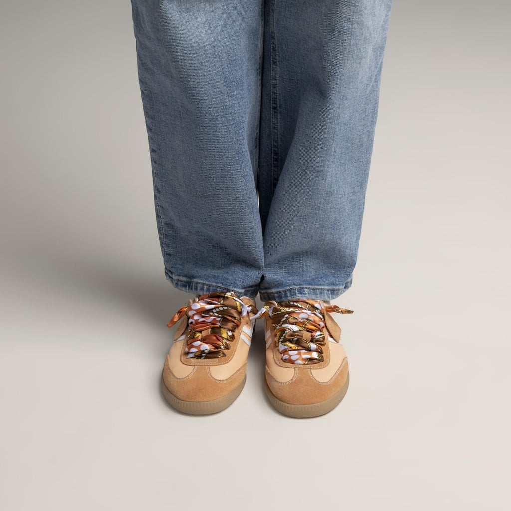 ShoeShop Primabase 51505 sneakers in tan leather and suede with patterned ribbon laces and gum rubber soles.
