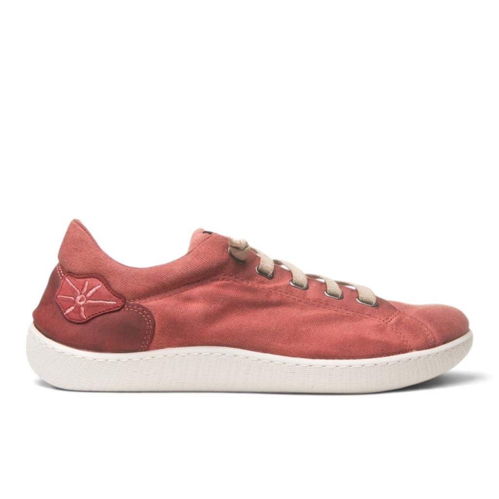 ShoeShop Sunni Sabbi MIYAKO barefoot sneaker in red hand-dyed organic cotton with a flexible natural rubber sole