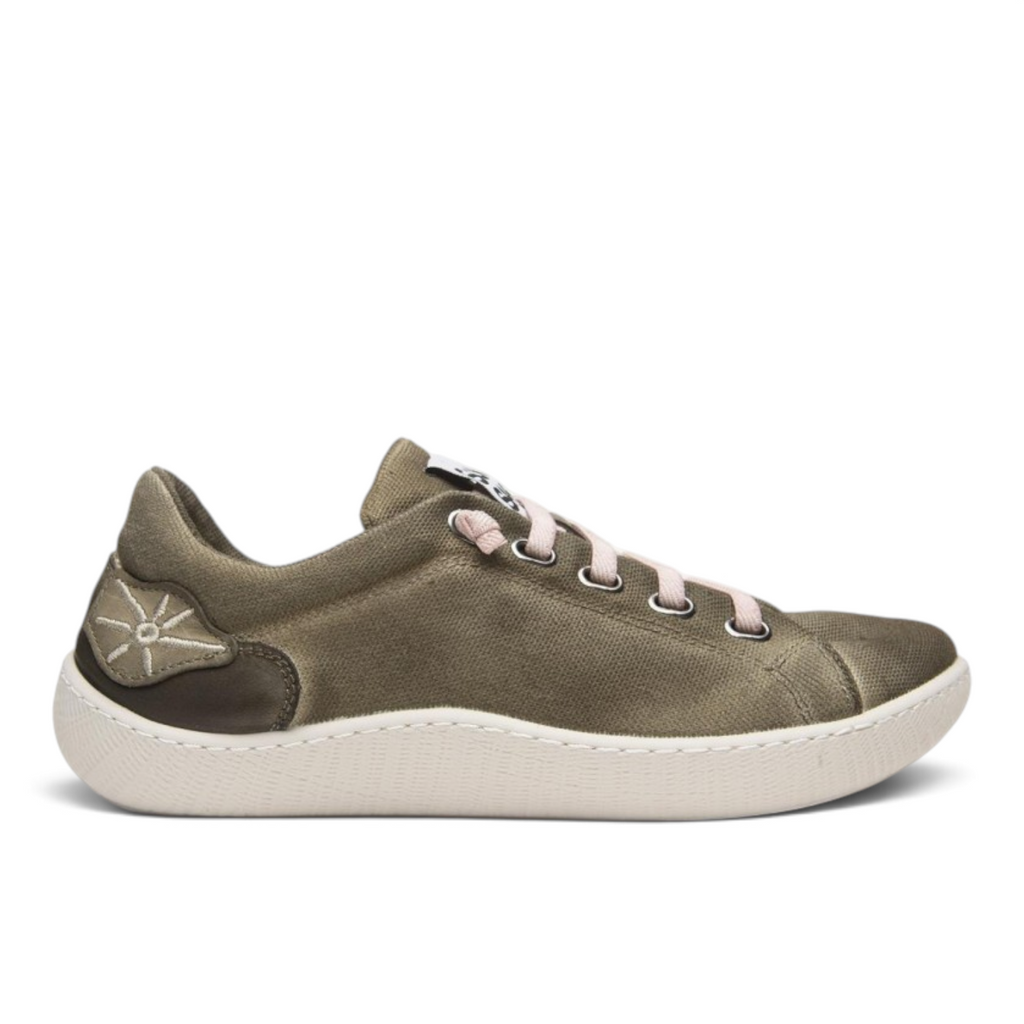 ShoeShop Sunni Sabbi OSHIMA olive green canvas sneakers with white rubber sole and light pink laces