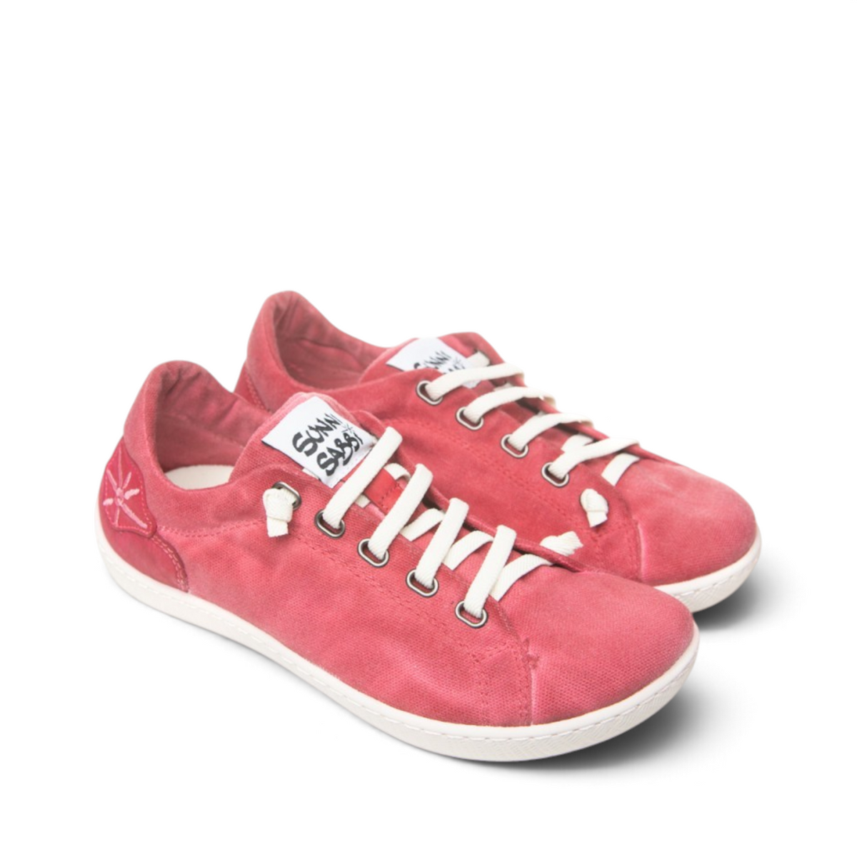 ShoeShop Sunni Sabbi OSHIMA red canvas sneakers with white laces and a casual low-top design