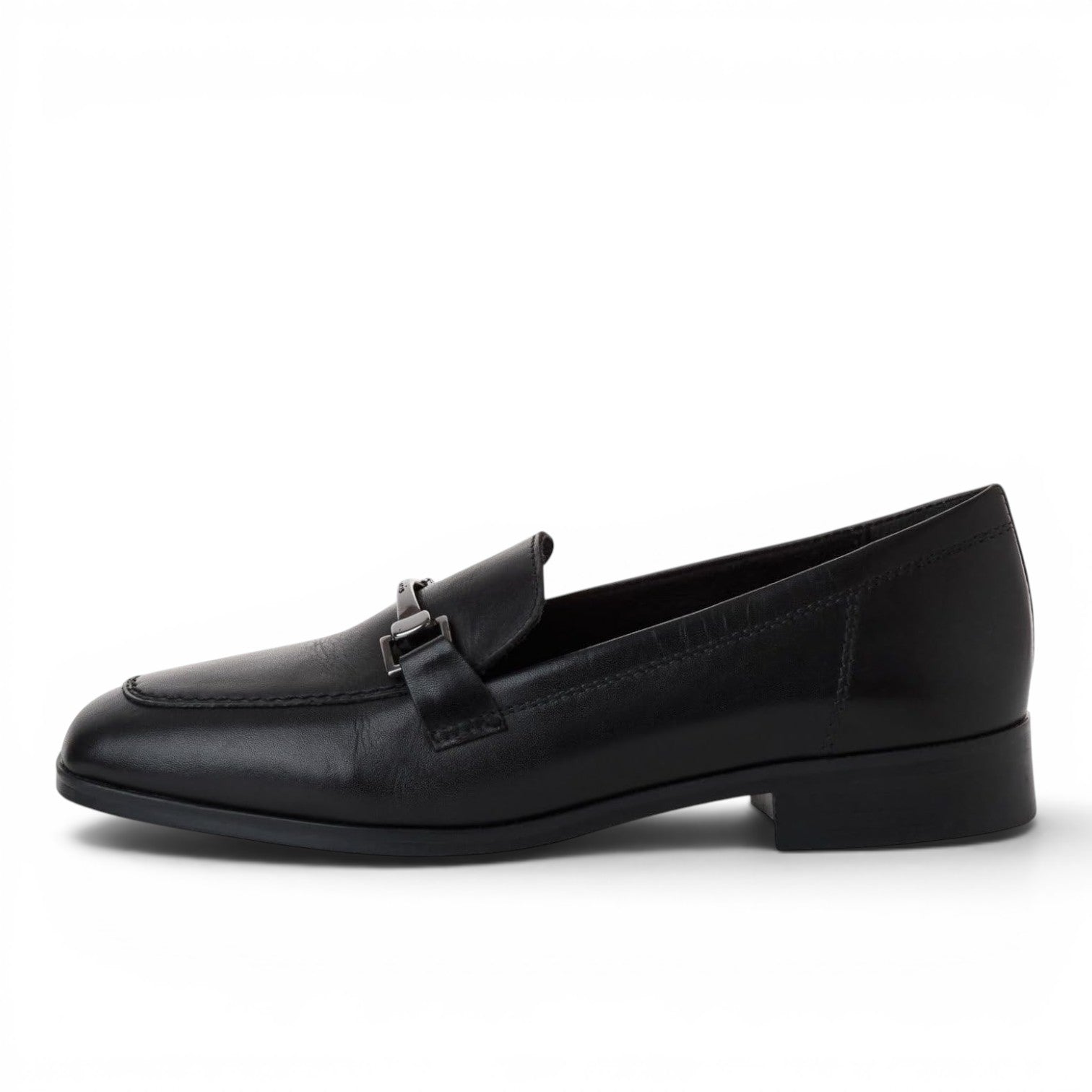ShoeShop Tamaris black leather loafers with a metallic bit detail and a low rubber heel.