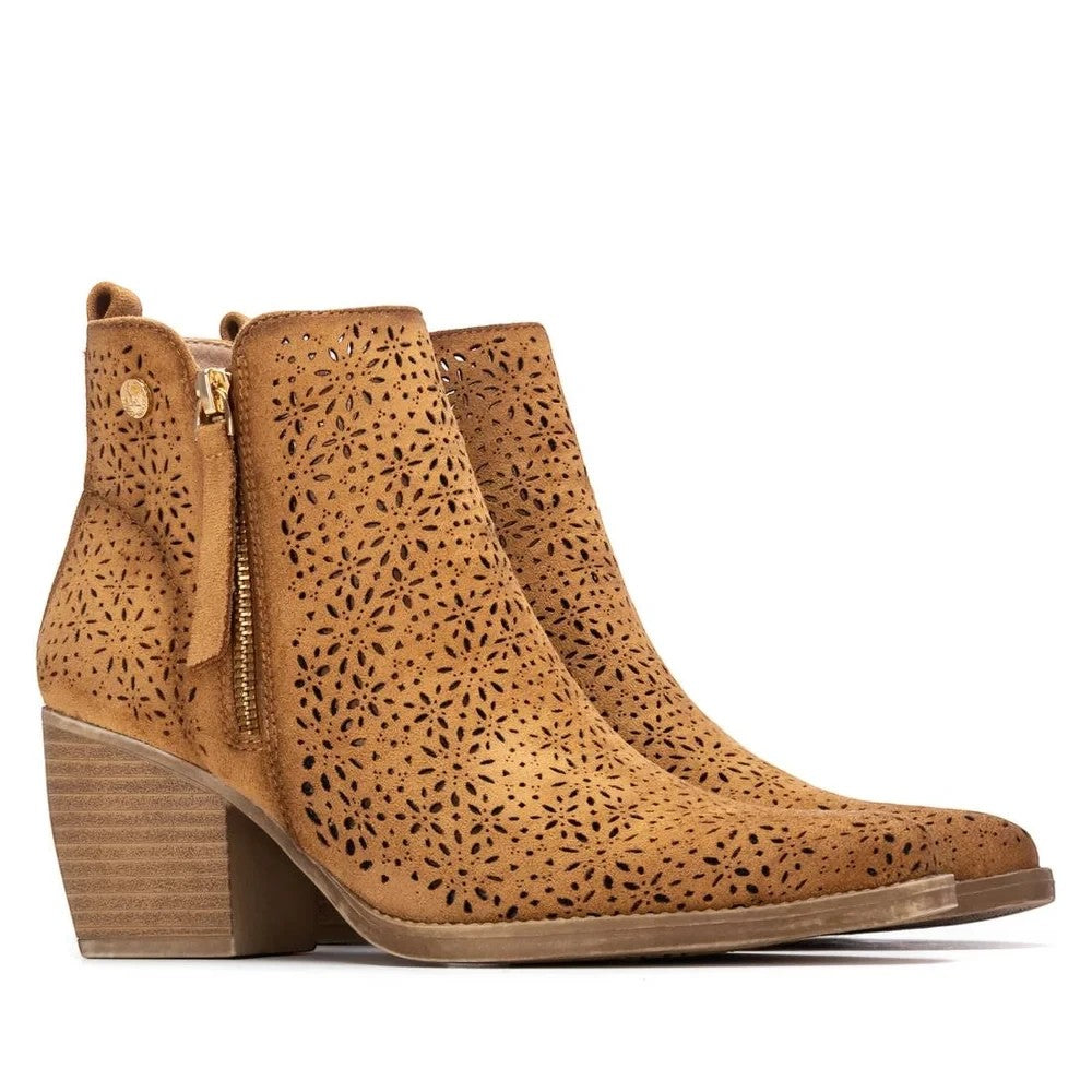 ShoeShop XTI 145037 tan suede ankle boots with laser-cut floral patterns and side zipper closure