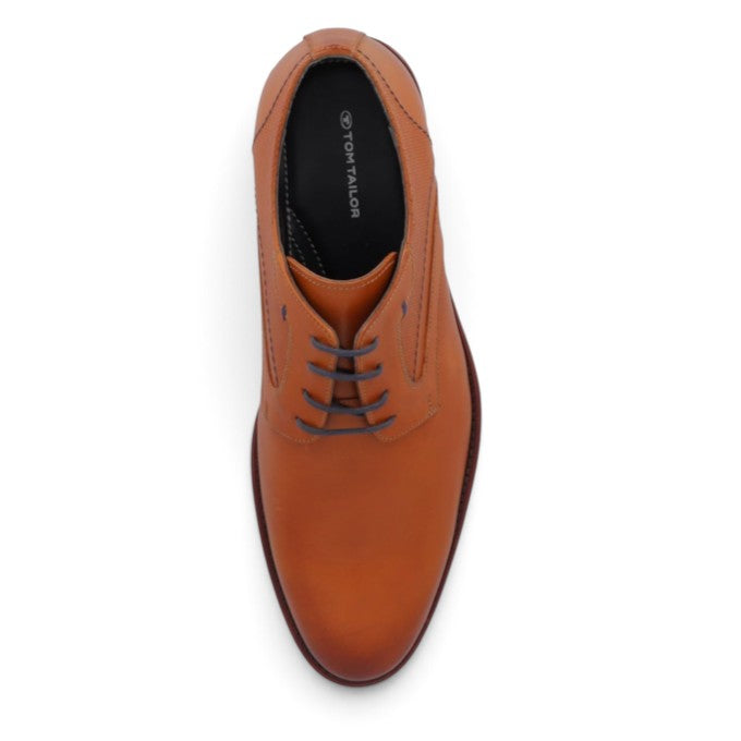 ShoeShop Tom Tailor 5357002 tan leather derby shoes with textured side panels and dark grey laces, top-down view.