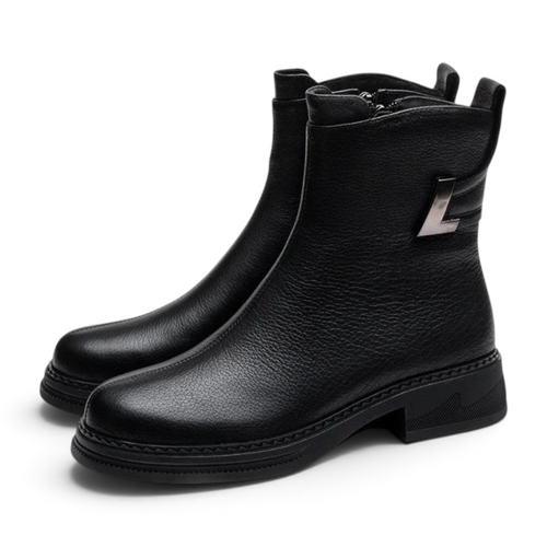ShoeShop VAIKE black leather ankle boots with side zipper and metallic L-shaped hardware detail