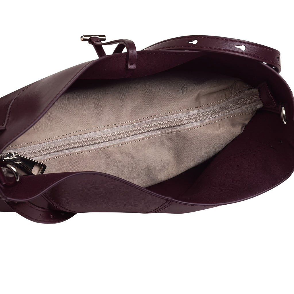 ShoeShop W218 burgundy leather handbag interior with beige fabric lining and a central zippered compartment