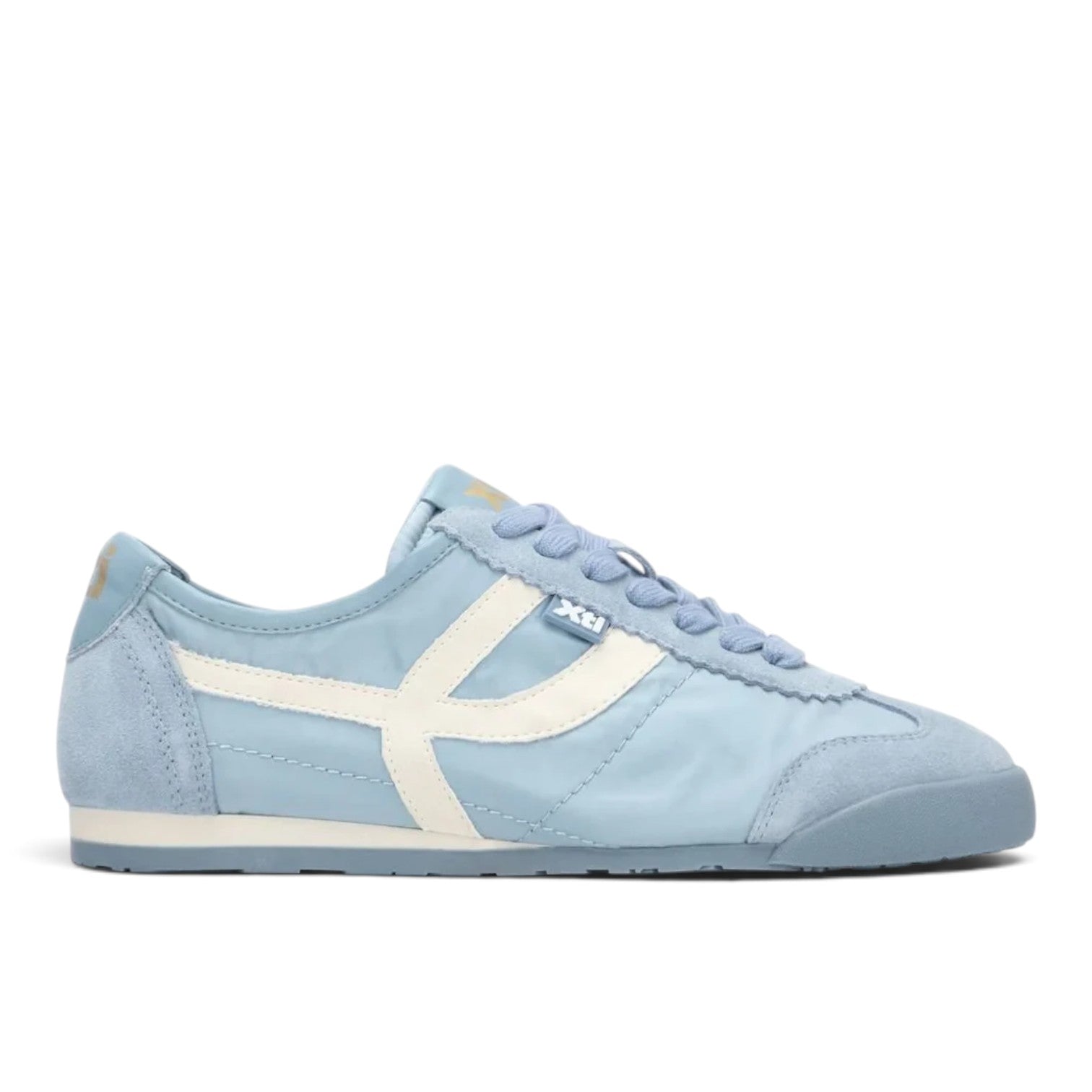 ShoeShop XTI 145218 light blue casual sneakers with suede overlays and white side stripe detail