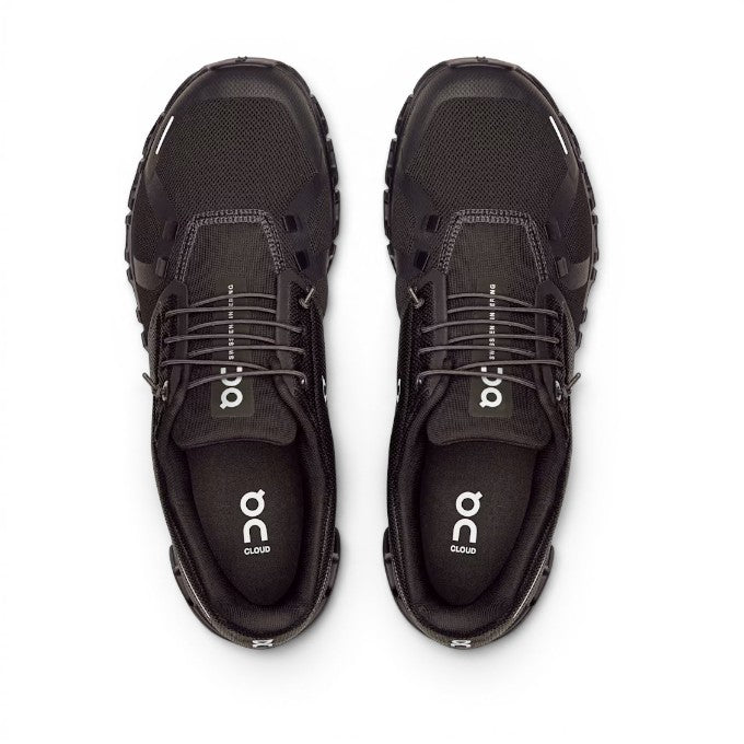 ShoeShopHere black recycled polyester ON Cloud 6 running shoes with wide opening and cushioned sole.